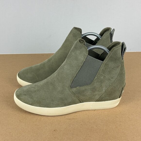 Sorel Out n About Wedge Bootie Womens 8 Green Suede Pull On Double Gore - Picture 1 of 10